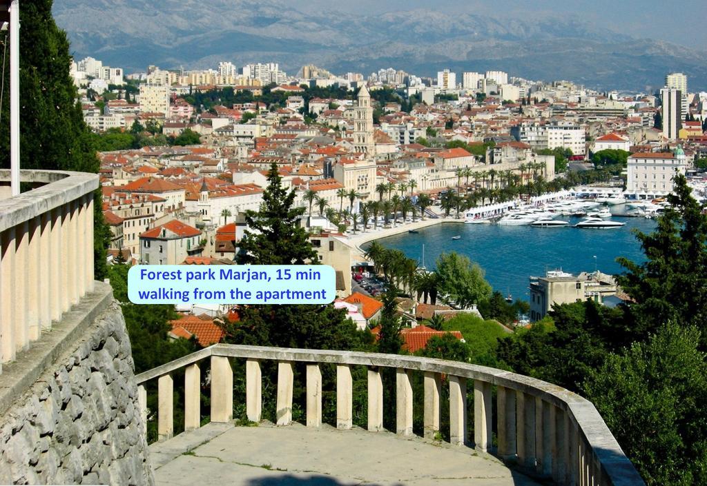 Chic Apartment In Center Split Exteriér fotografie